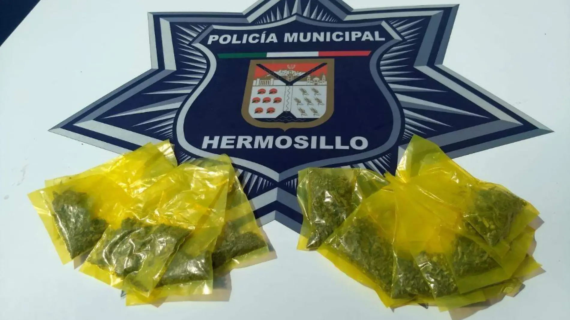 droga asegurada por policías municipales